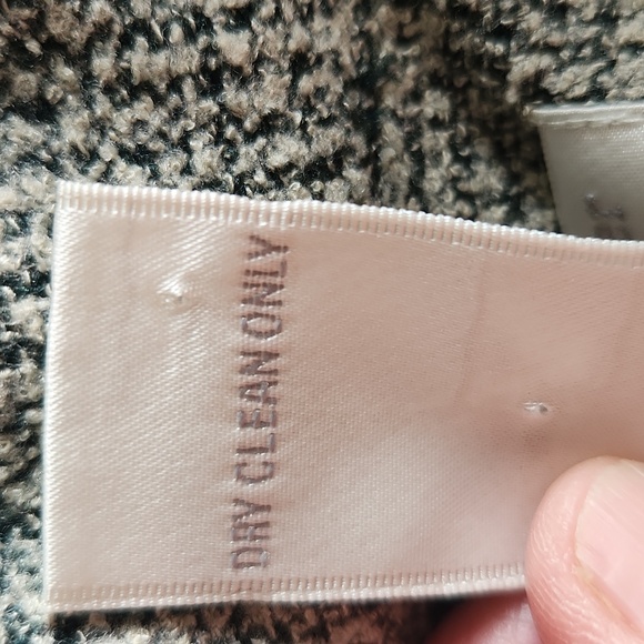 CHRISTOPHER & BANKS SIZE MEDIUM fully lined green & beige jacket. - Picture 9 of 11